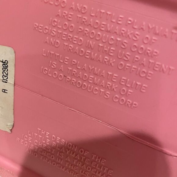 Igloo Playmate Pink Lunch Cooler 7 Quart - Picture 14 of 15